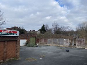 Photo 1- click for photo gallery